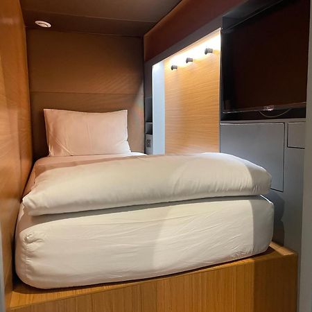 Auberge de jeunesse Tiang Capsule à Bangkok Extérieur photo